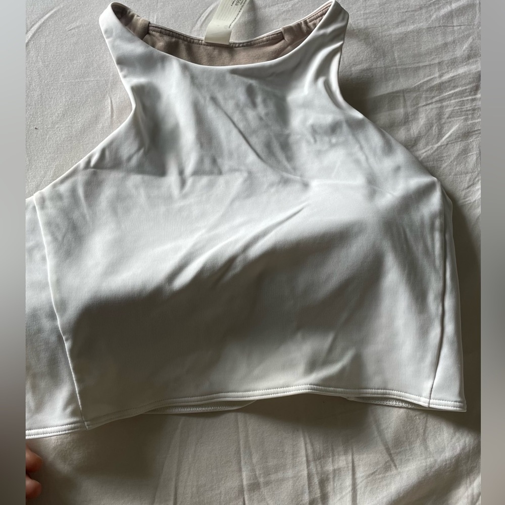 Lululemon strong lines bra